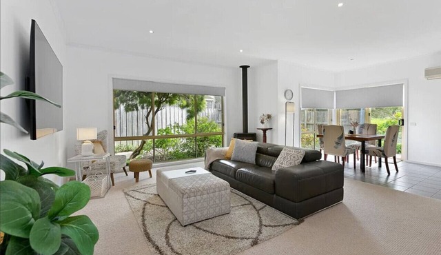 Brookside - Centrally located