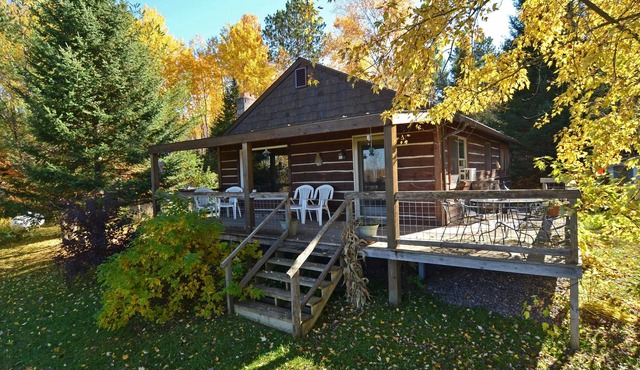 Brookside Cottage in Grand View