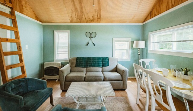 Brookside Cottages and Resort Wyandotte Cottage