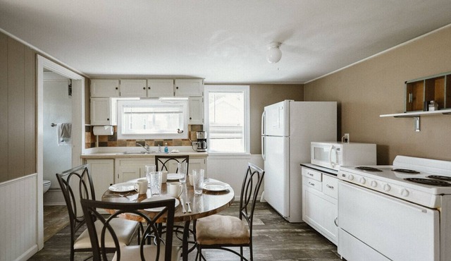 Brookside Cottages and Resort Dandy Cottage