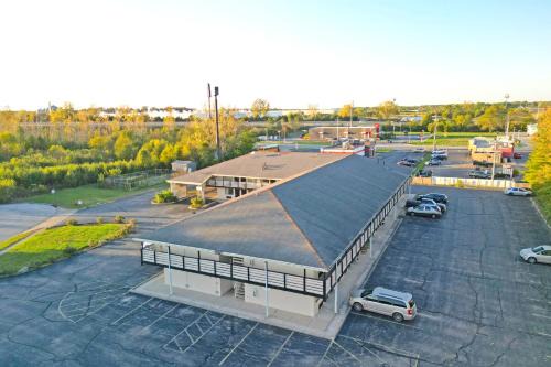 Brookville Inn By OYO Near Dayton International Airport