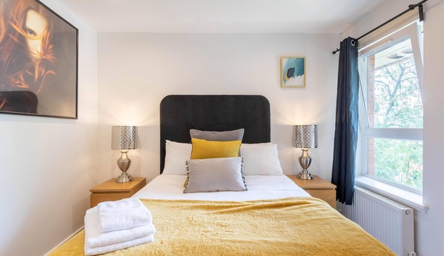 Broompark Apartment with free parking