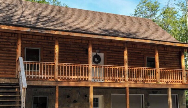 Broqvarn is a wonderful all season home! Book Now! Close to Lodge & Trails!