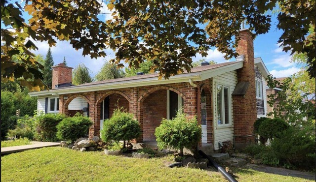 Brossard renovated house