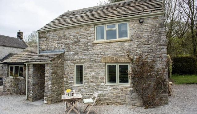 Brosterfield Cottage - two bedroomed option
