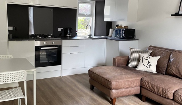 Broughty Ferry cottage with patio garden and drive.