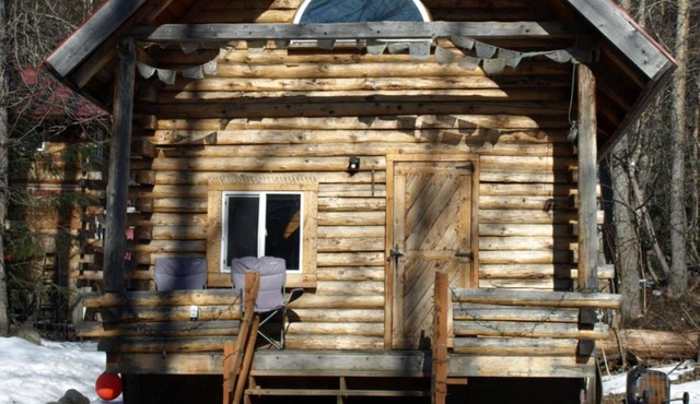 Brown Bear Saloon and Hotel