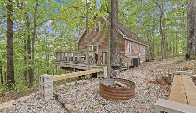 Brown Manor (Hocking Hills Area)