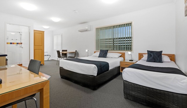 Browns Plains Motor Inn