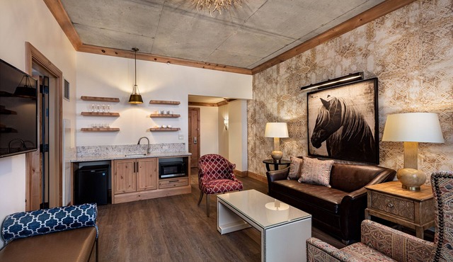 Brownwood Hotel & Spa