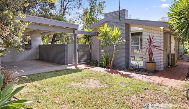 Bruce Beach House, family, WiFi, TV, log fire, nearby cafe,quiet location