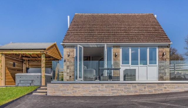 Brumlea Farm Cottage, Rural Country Stay, Couples & Friends, private & peaceful