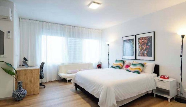 Brunswick 2B Living Near Sydney Rd w/Free Parking