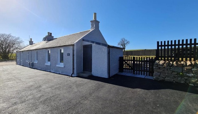 Bruxie Holiday Cottages - Honeysuckle Cottage