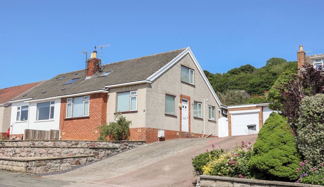 BRYN BACH, with a garden in Rhos-On-Sea