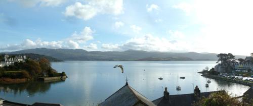 Bryn Gwyn & Tegfryn - Pair of 4 Bedroom Cottages - Sea & Mountain Views Borth y Gest