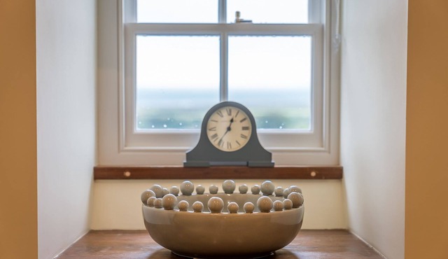 Bryn-Mawr - two bedroom traditional farm holiday cottage with outstanding views