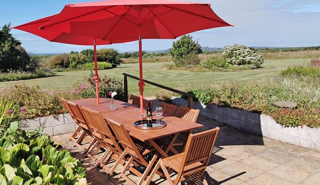 Bryngarw, Holiday Home Trefin, Sleeps 12, 6 bedrooms, bathrooms