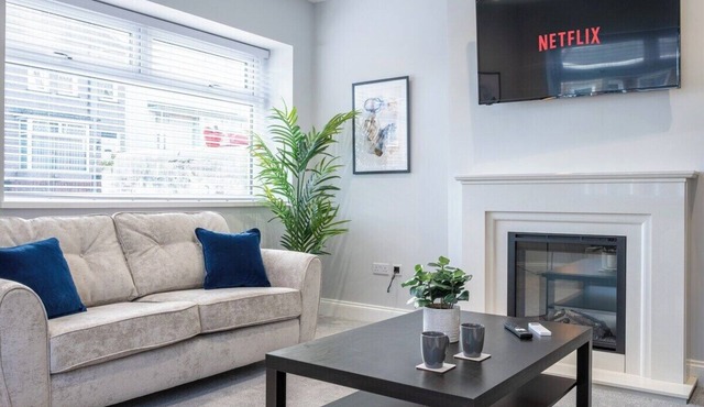 Brynglas House by Tŷ SA