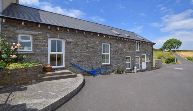 Brynheulwen - Three Bedroom House, Sleeps 6