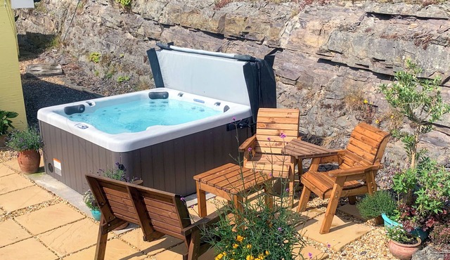 Brynllin Holiday Cottages - Dildre