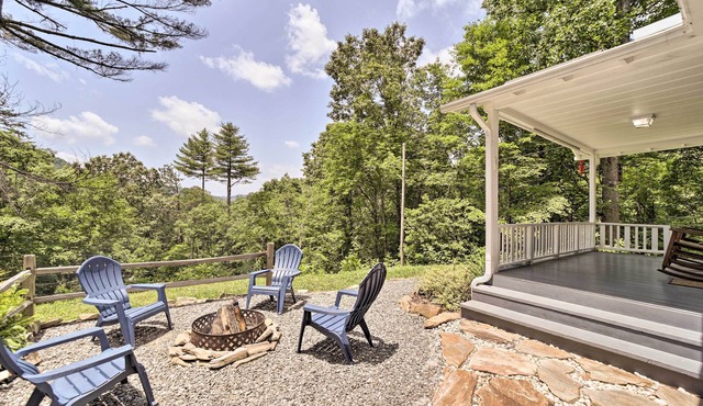 Bryson City Retreat: Fire Pit + Mountain Views!