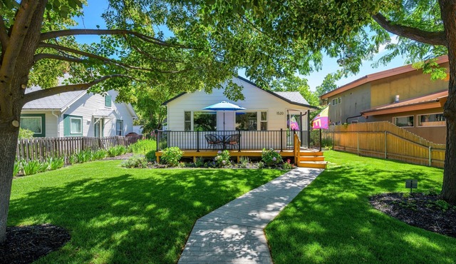 BSU Parents’ Fav! Great Location-Close to BSU & Downtown, 9 mins to Airport!