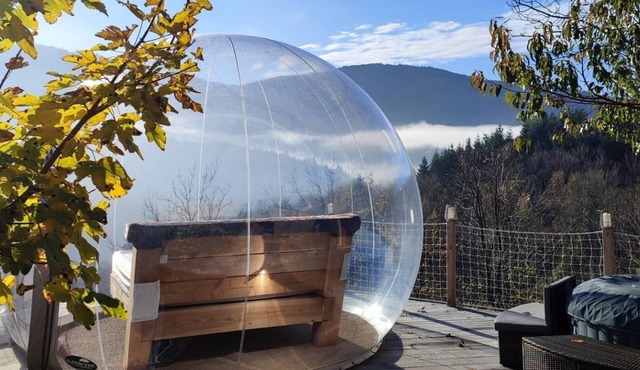 Bubble room with mountain view