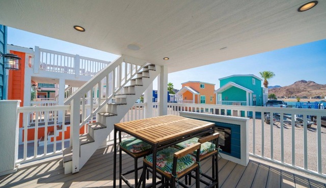 Bubbles and Brews, Premium Views at Roadrunner Resort