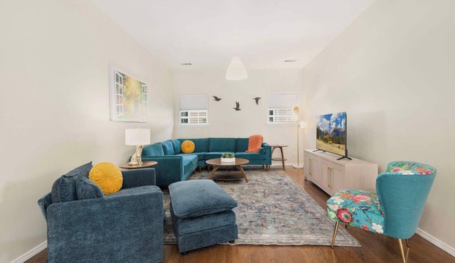 Bubbly Blue-Monthly Rental-3 Mi to UofA & Downtown