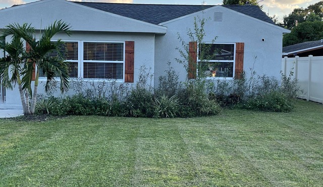 Buccaneers Retreat (Raymond James Stadium)