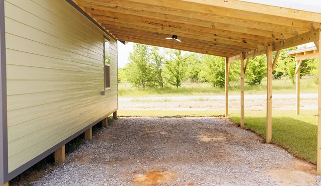 Buck Hill Cabins #1-Lake Eufaula Covered Boat Storage