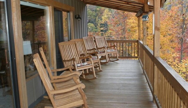 Buck Horn Lodge Private Residence at 3800' w/sunset views of Maggie Valley, NC