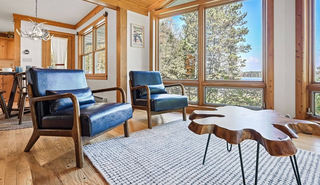 Buckatabon Lakeside Retreat. Direct access to snowmobile trails!