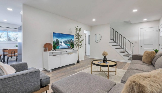 Buckey Retreat, 4-bedroom 2 story home, newly renovated, Prime Location.