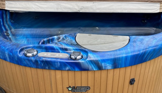 Buckeye cozy condo with hot tub and pool table