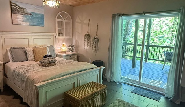 Buckeye Lake Canal Cottage