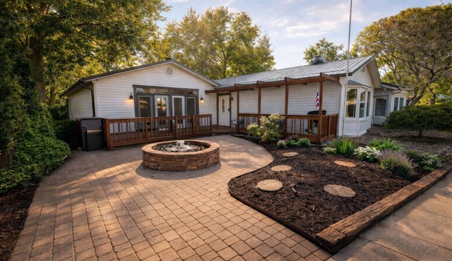 Buckeye Lake: Chicks on Canal