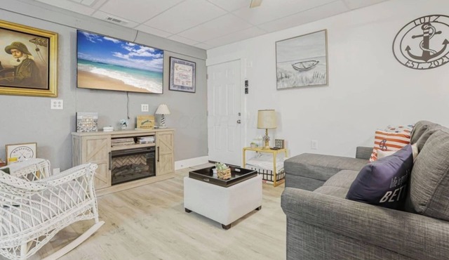 Buckeye Lake: The Quaint Cottage