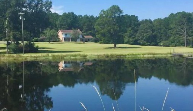 BuckHaven Countryside Retreat with Fishing Pond