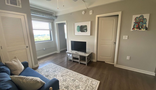 Buckhead Bungalow 1br 20% OFF NEW LISTING