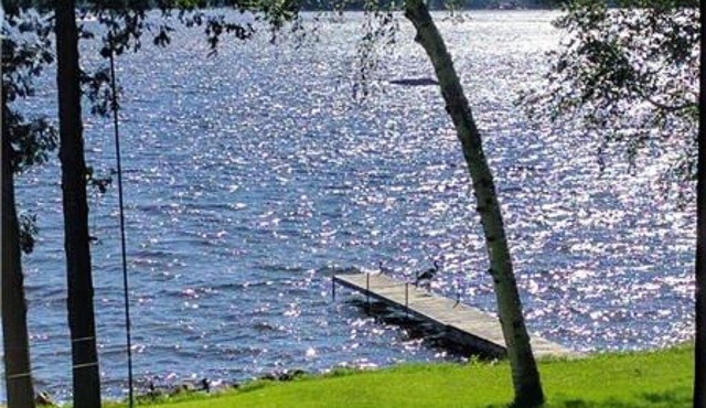 Buckhorn Lake Waterfront Cottage |Wood burning lakeside Sauna, campfire - FIFA