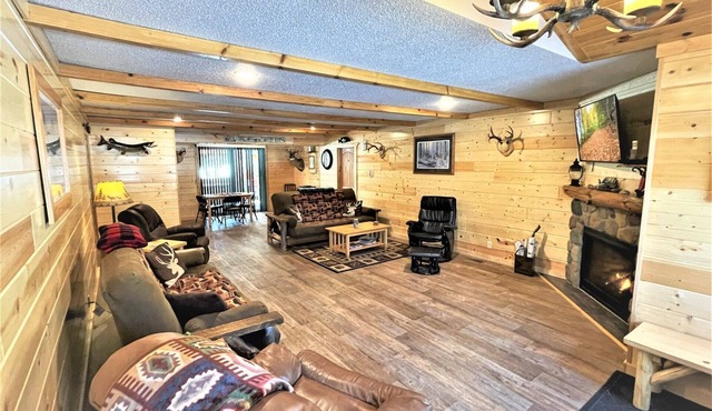 Buckhorn Lodge Retreat | 3 Bed, 2 Bath