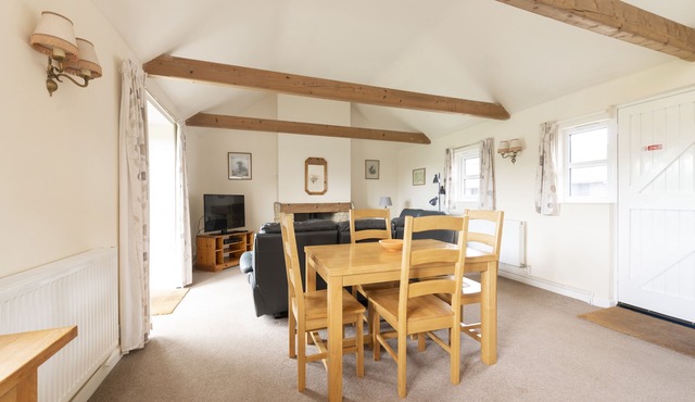 Buckingham Cottage : Idyllic Getaway Cottage in the rolling hills of Dorset