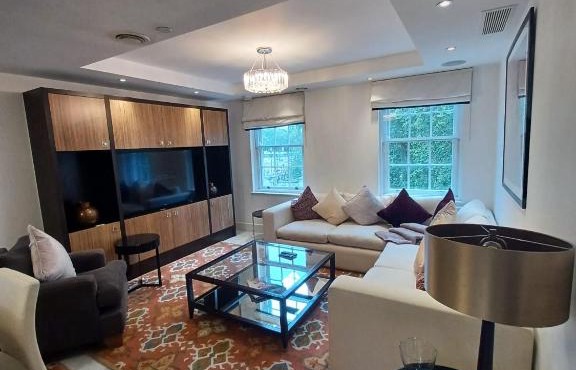 Buckingham Palace Residences by Aeria Apartments