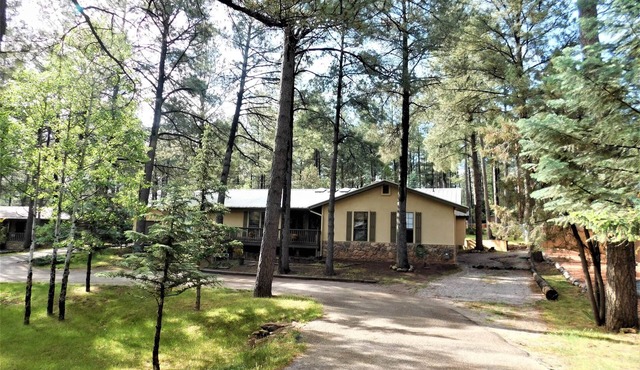 Buckner Bunkhouse (Sleeps up to 24)