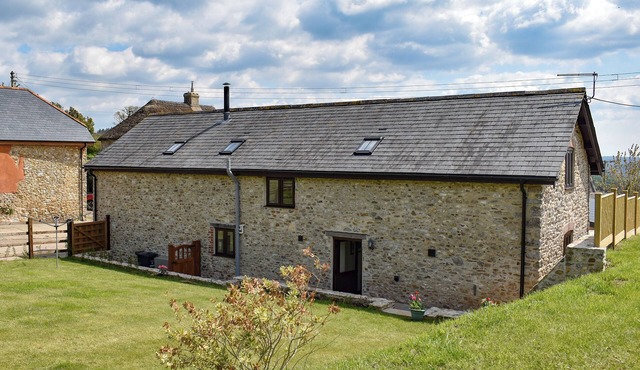 Bucknole Farm - The Old Shippon