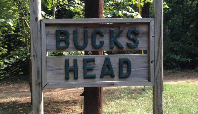 Bucks Head - A romantic forest getaway at Stag Leap Cabins!
