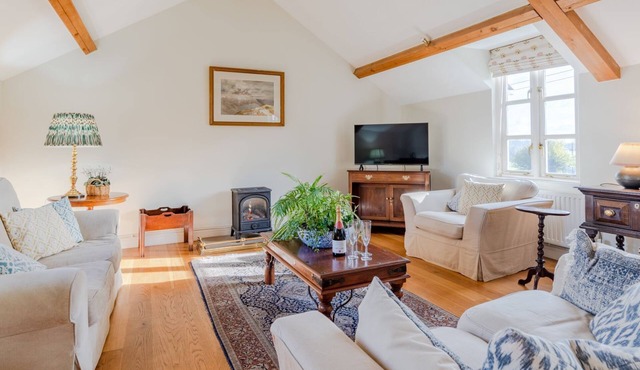 Buckstone House Coach House, Forest of Dean - sleeps 4 guests in 2 bedrooms