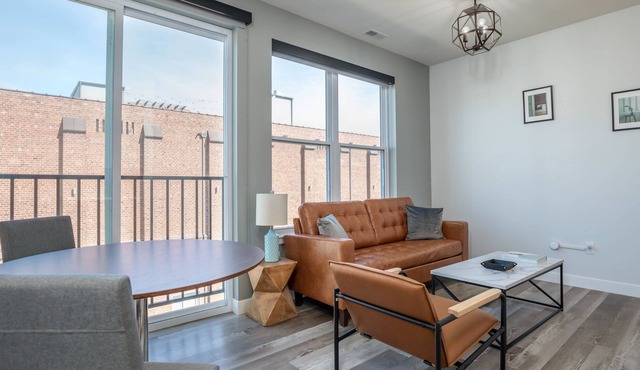 Bud Brewery + Eats | Pool & Gym | Zencity